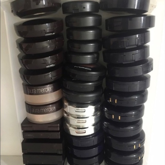 πMac-esteelauder-Laura M foundations powder/creme - Picture 5 of 7